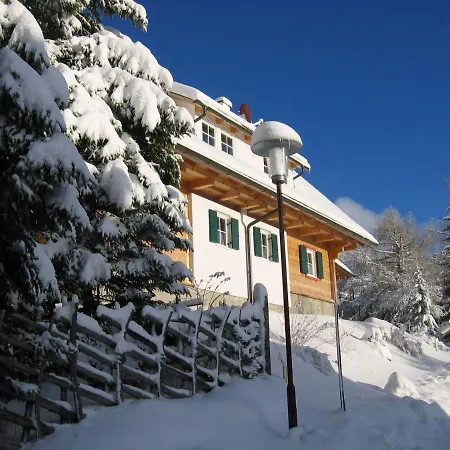 Dom wakacyjny Alpine *